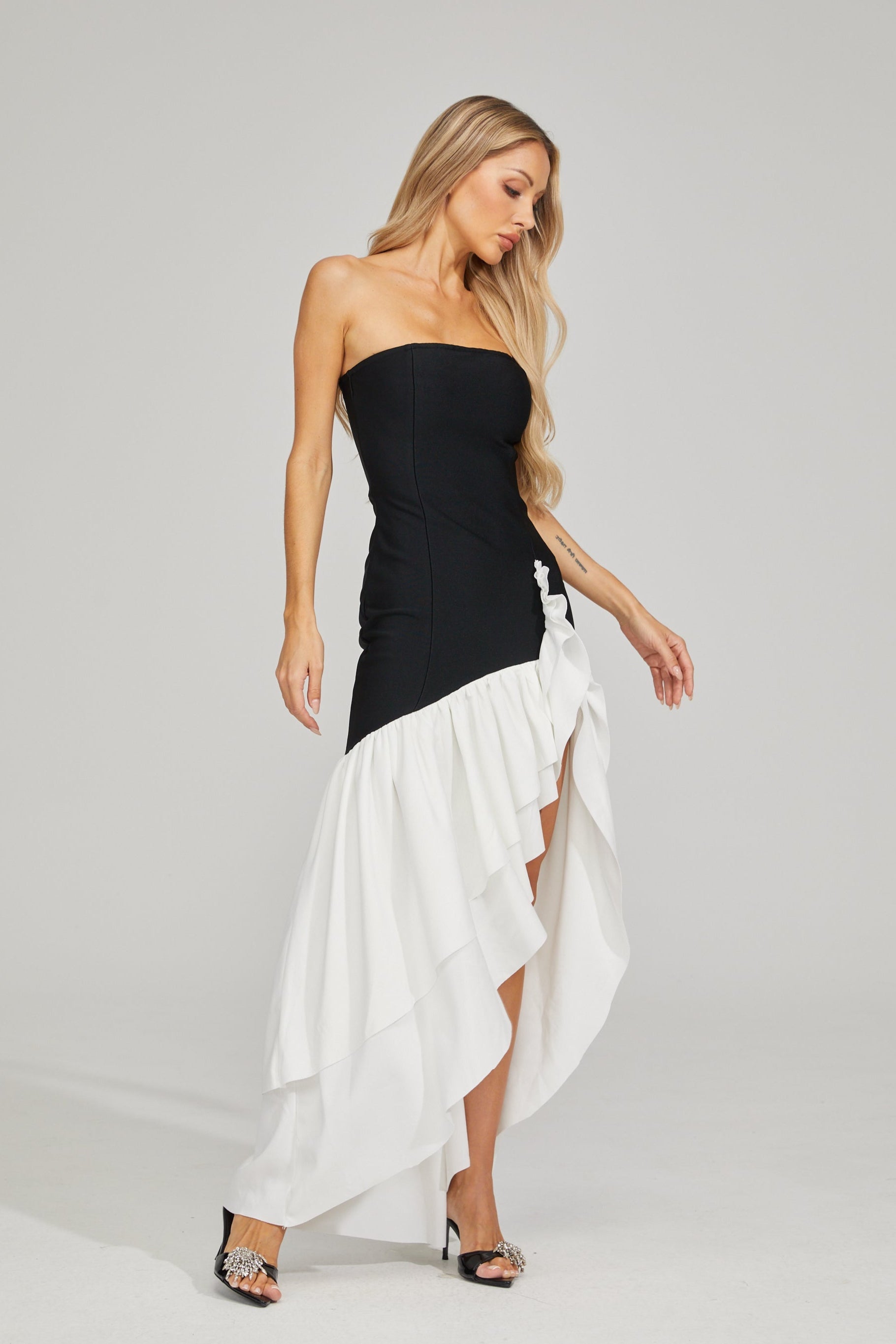 Giselle - Flow Strapless Maxi Dress