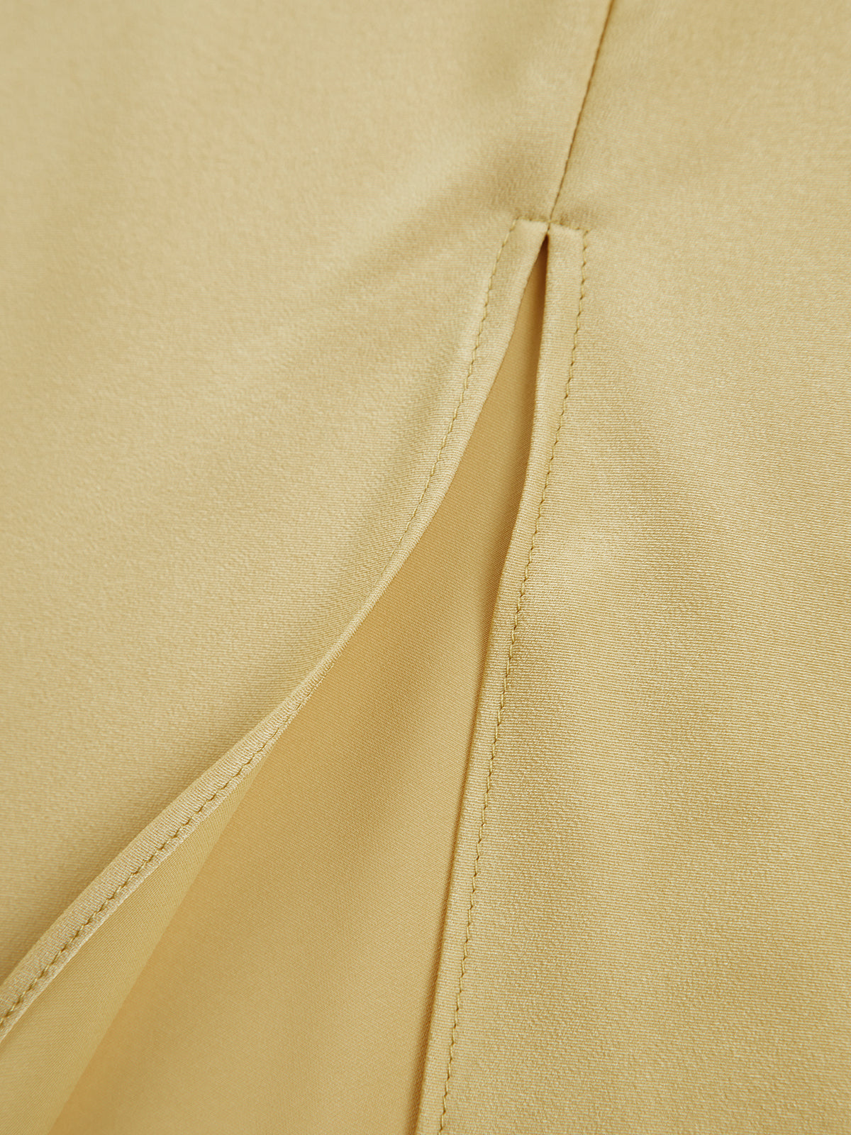 Solea - Maxi abito in raso con spacco, schiena scoperta