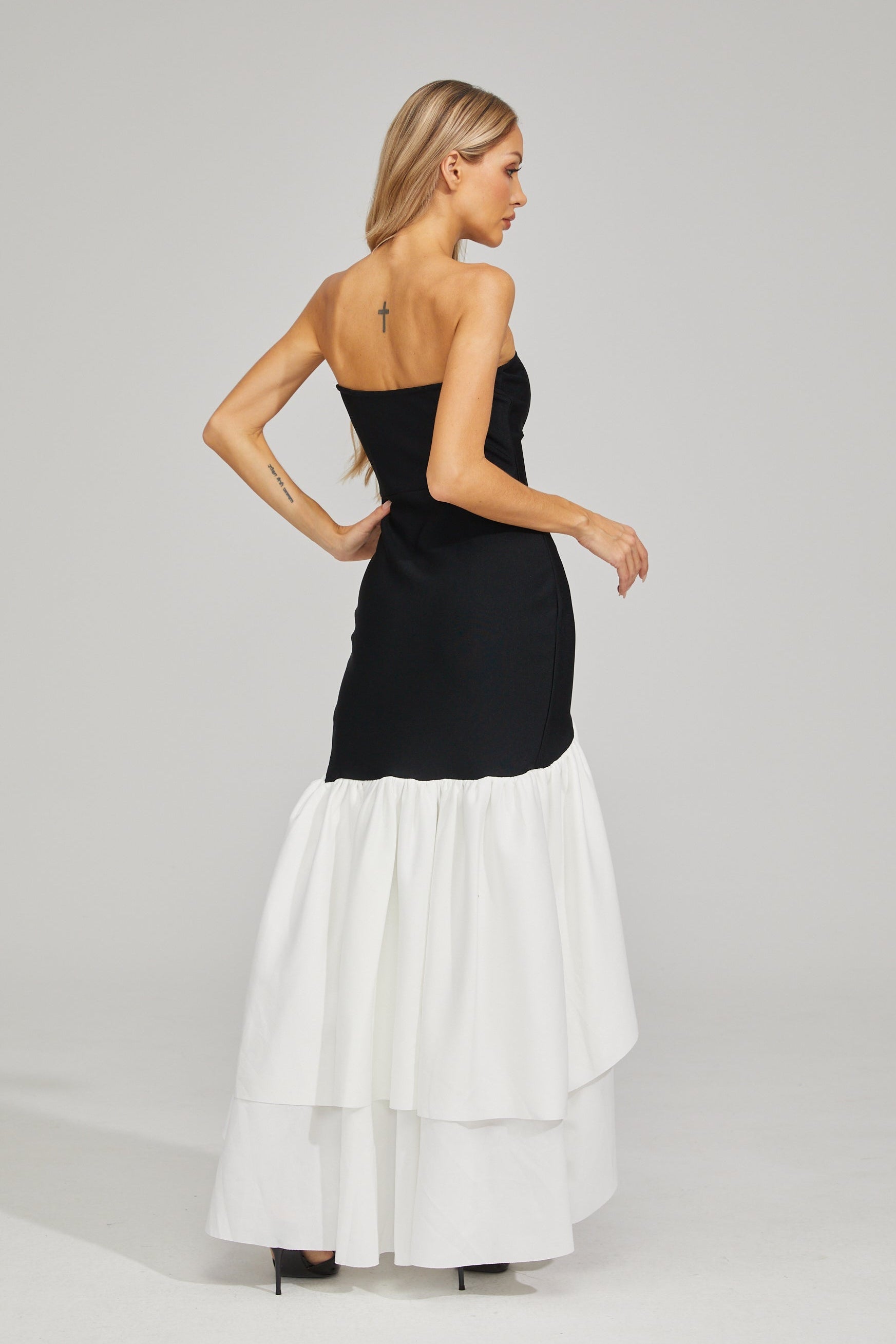 Giselle - Flow Strapless Maxi Dress