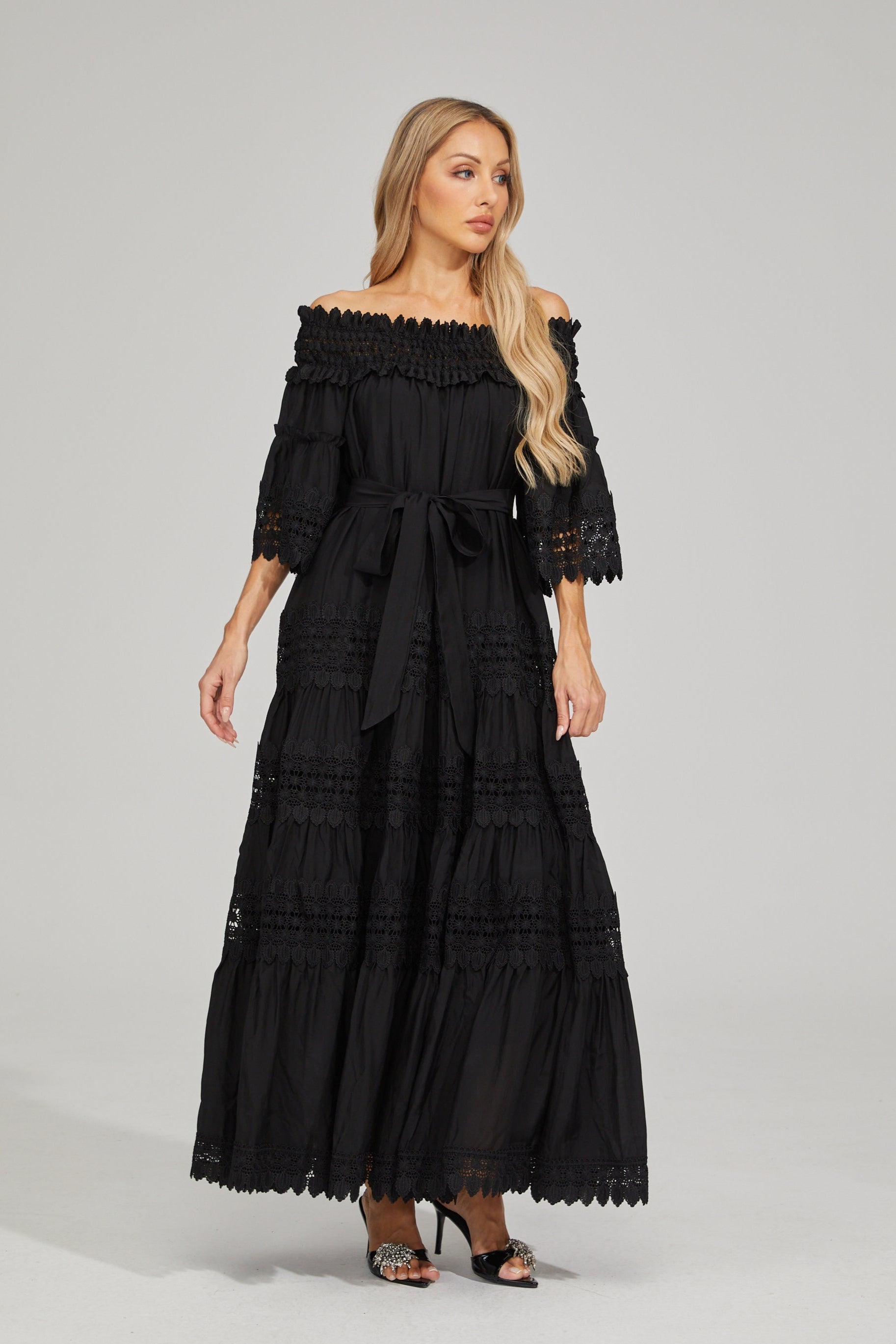 Valentina™| Maxi abito in pizzo nero