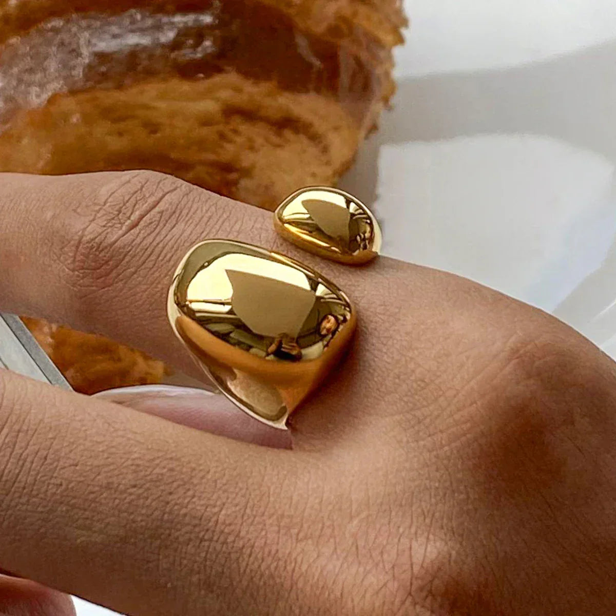 Chunky Rounded Open Square Ring