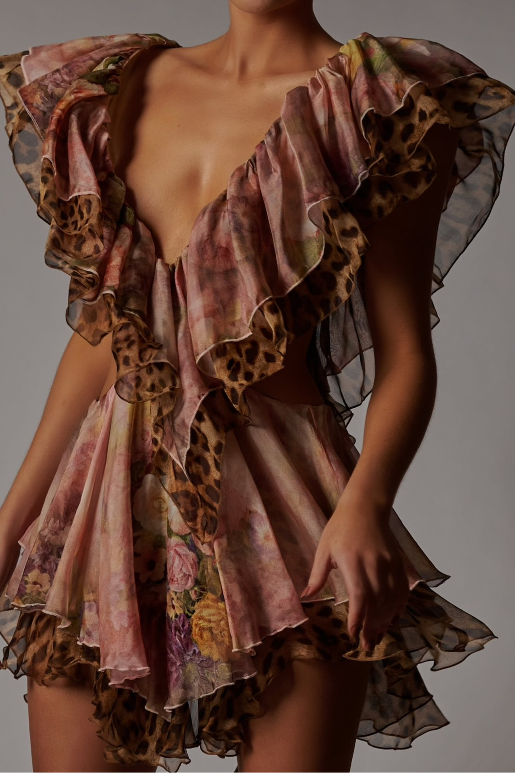 Valentina™| Miniabito con cut-out e stampa leopardata