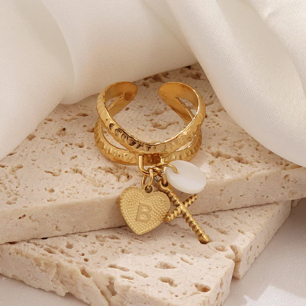 Valentina™| Anello iniziale con croce e cuore