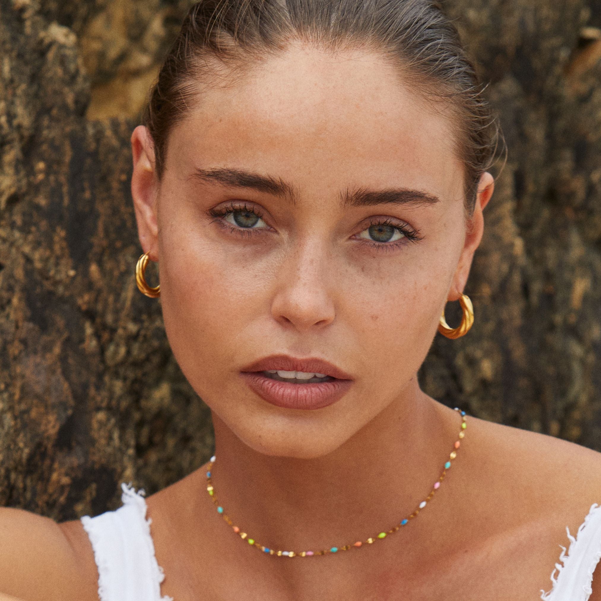 Valentina™| Girocollo delicato arcobaleno